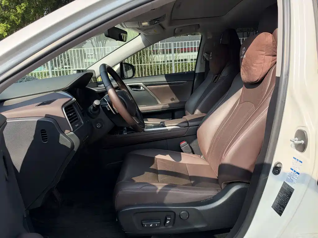 Lexus RX — фото 14
