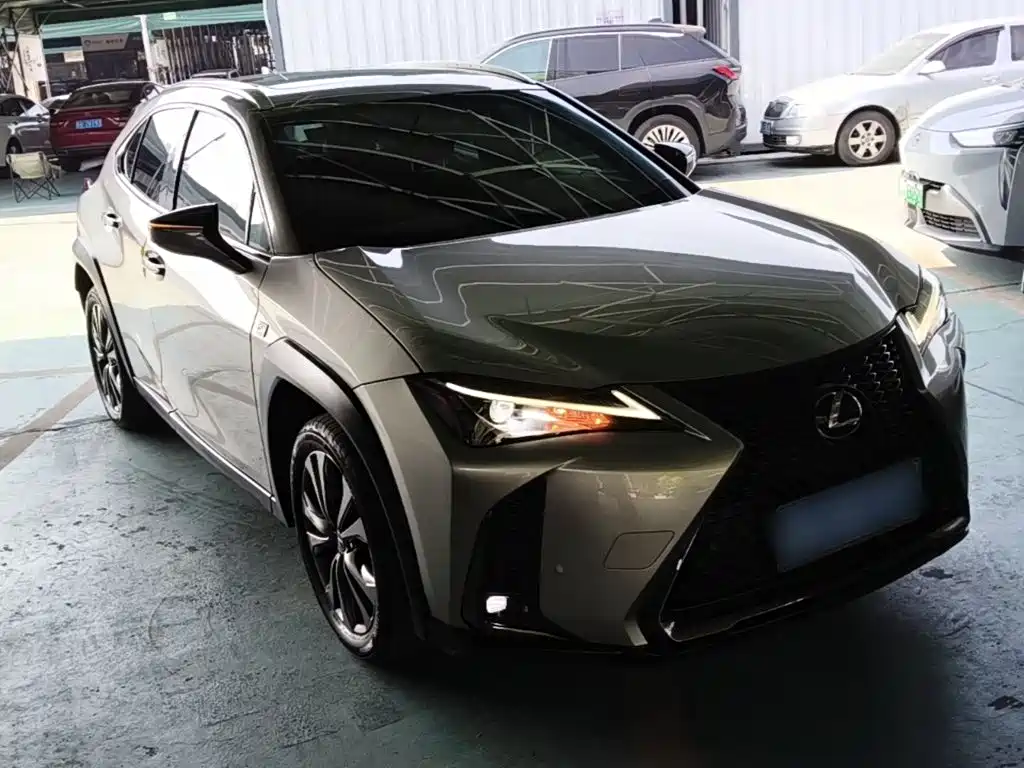 Lexus UX — фото 3