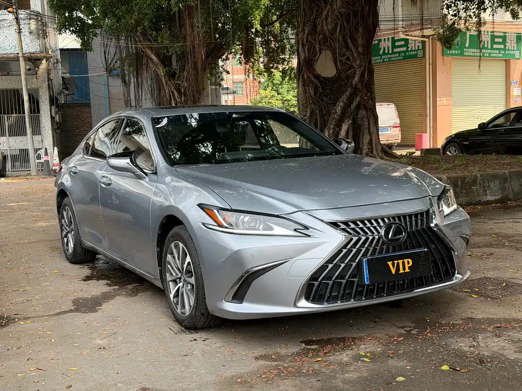 Lexus ES — фото 2