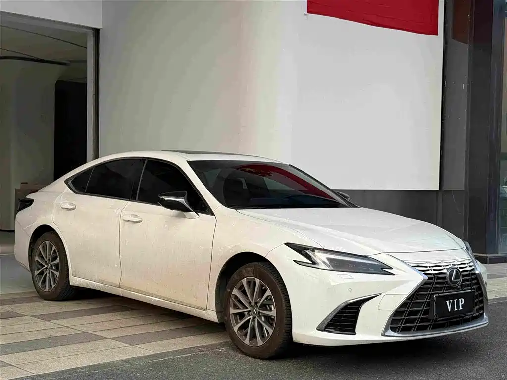 Lexus ES — фото 3