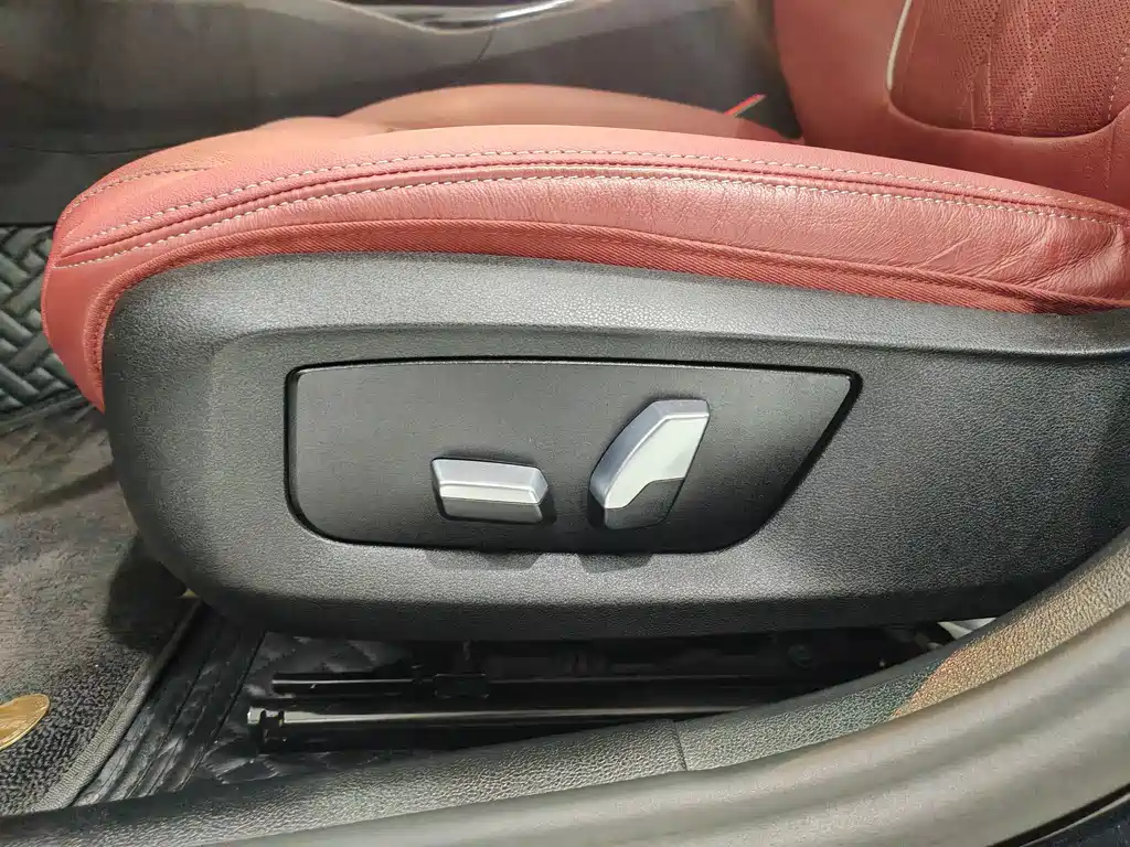 BMW 5 Series — фото 16