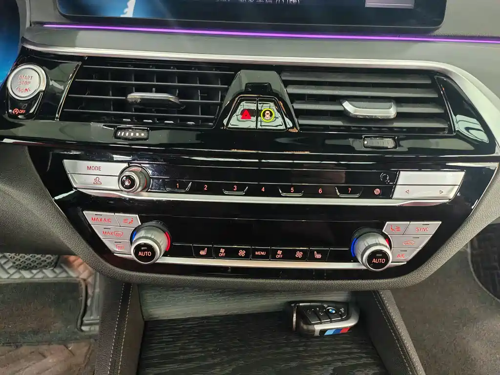 BMW 5 Series — фото 10