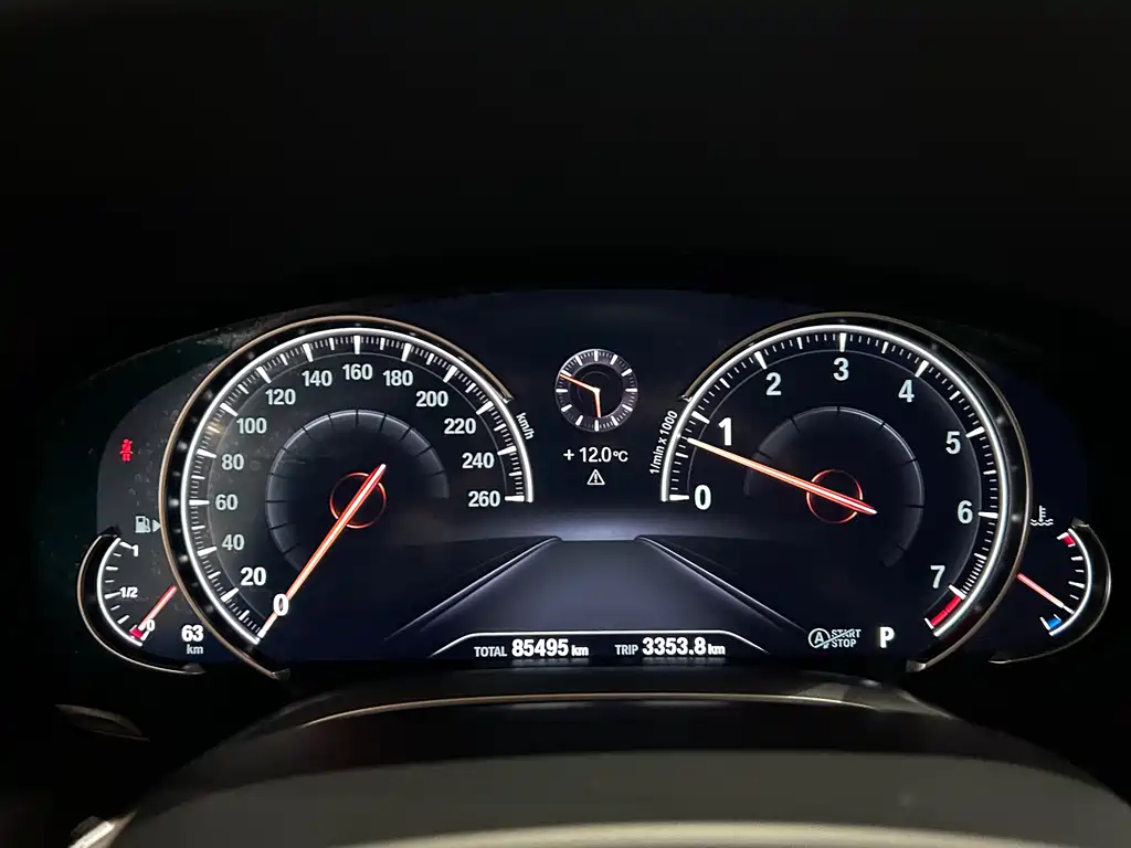 BMW 7 Series — фото 13