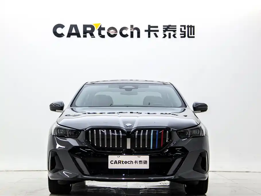 BMW 5 Series — фото 2