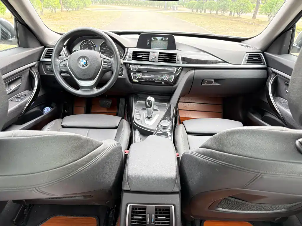 BMW 3 Series GT — фото 11