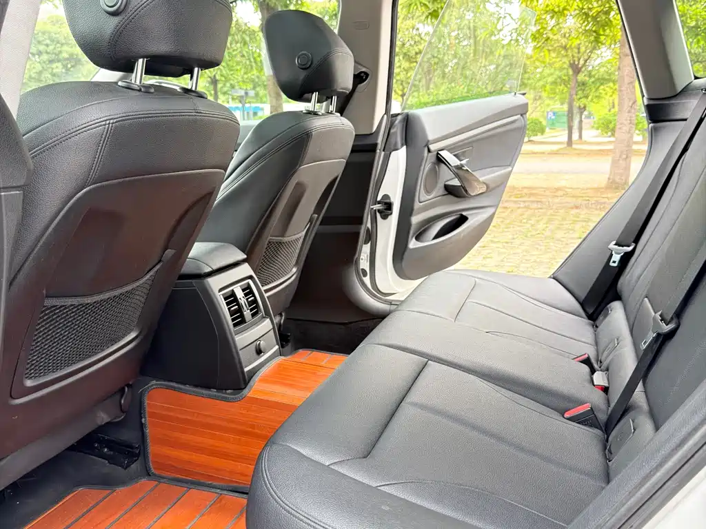 BMW 3 Series GT — фото 21