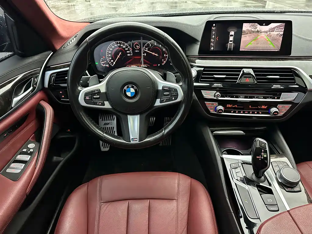 BMW 5 Series — фото 14