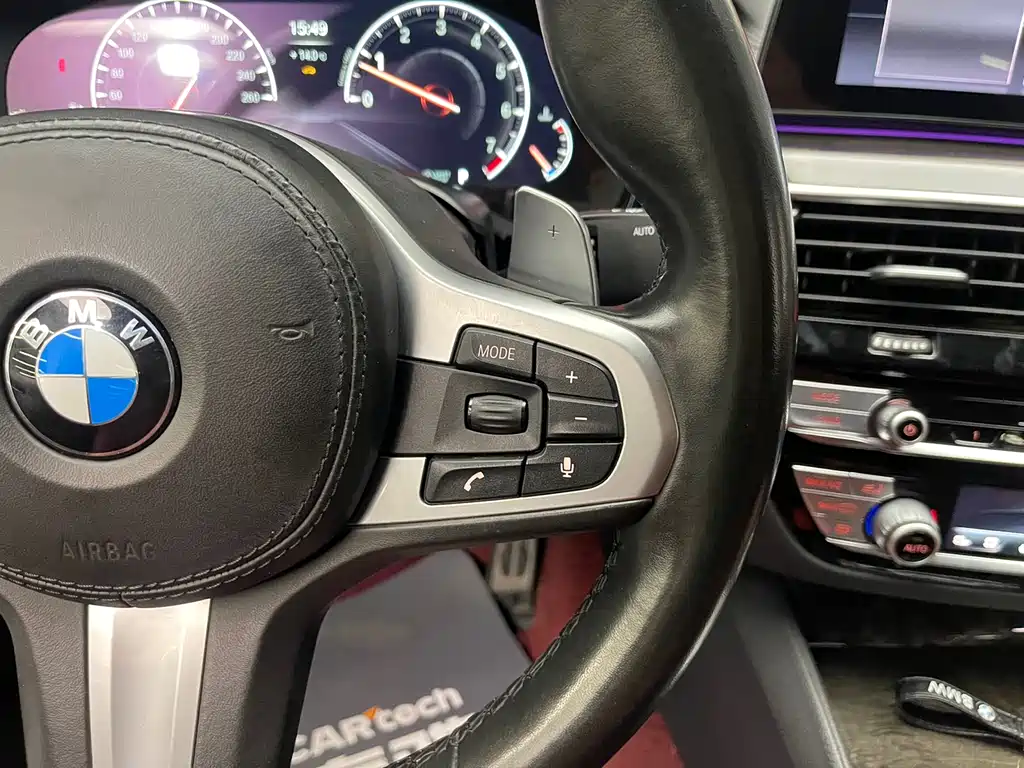 BMW 5 Series — фото 20
