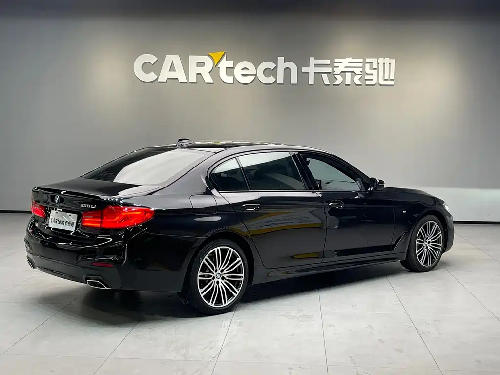 BMW 5 Series — фото 4