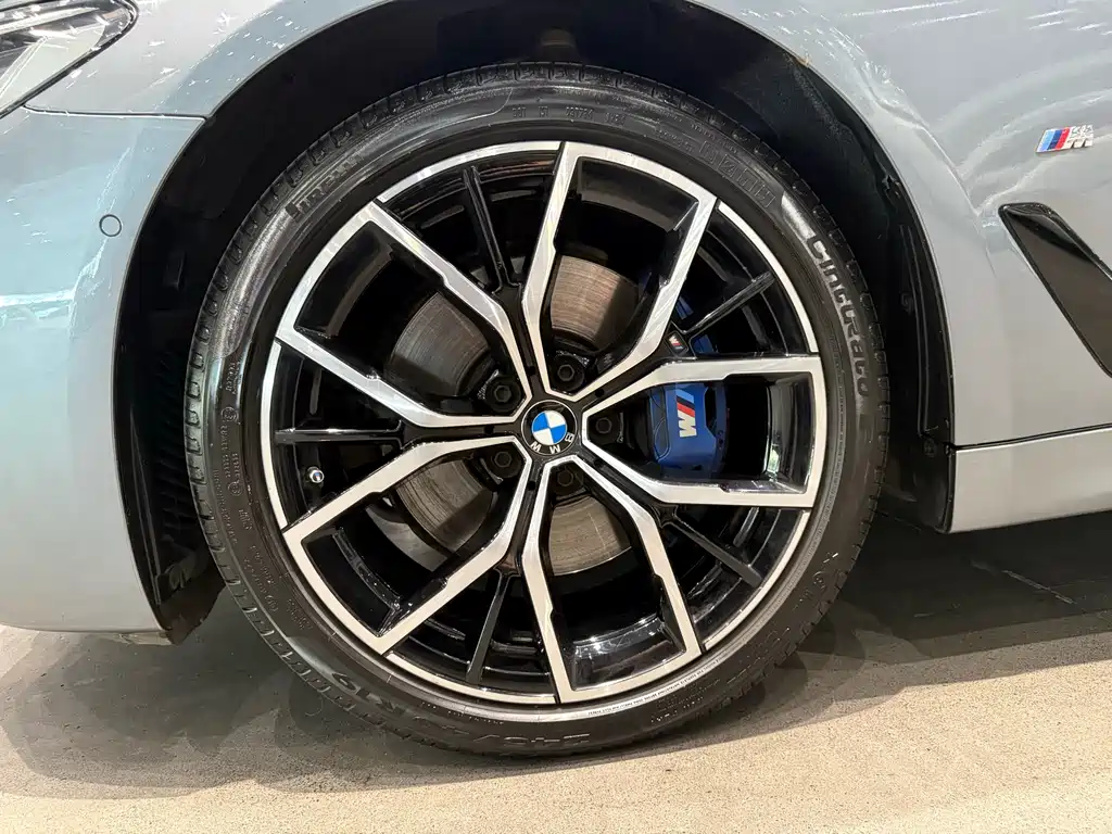 BMW 5 Series (Import) — фото 17