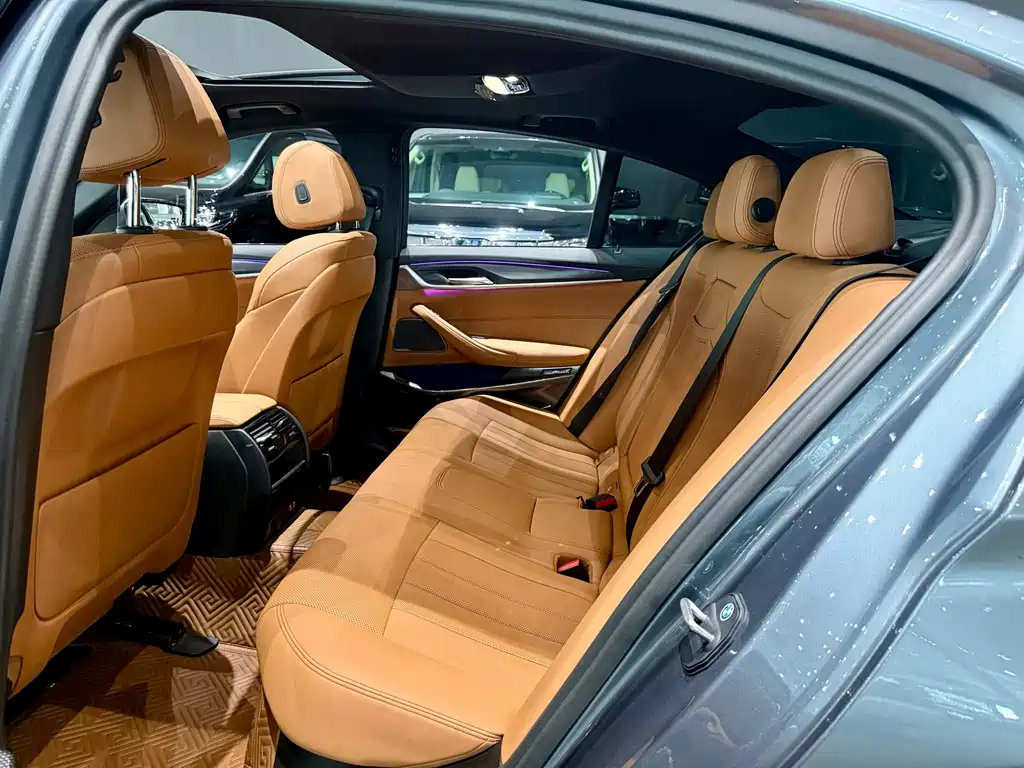 BMW 5 Series (Import) — фото 6