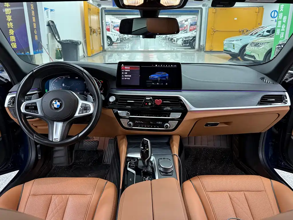 BMW 5 Series — фото 14