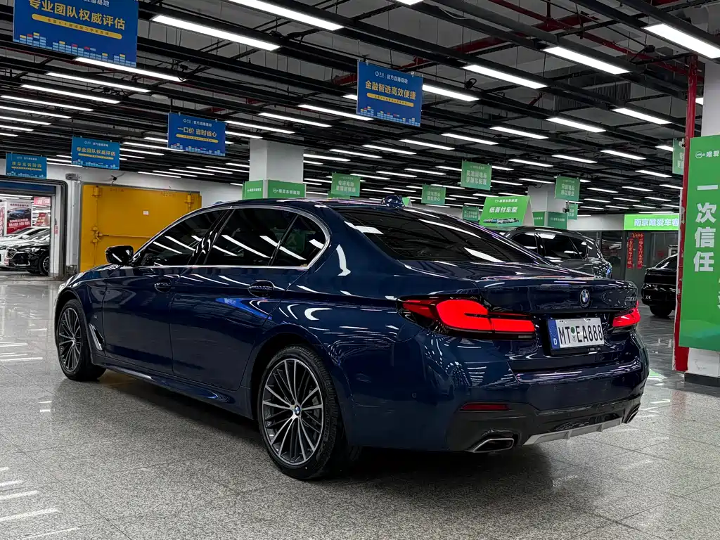 BMW 5 Series — фото 4