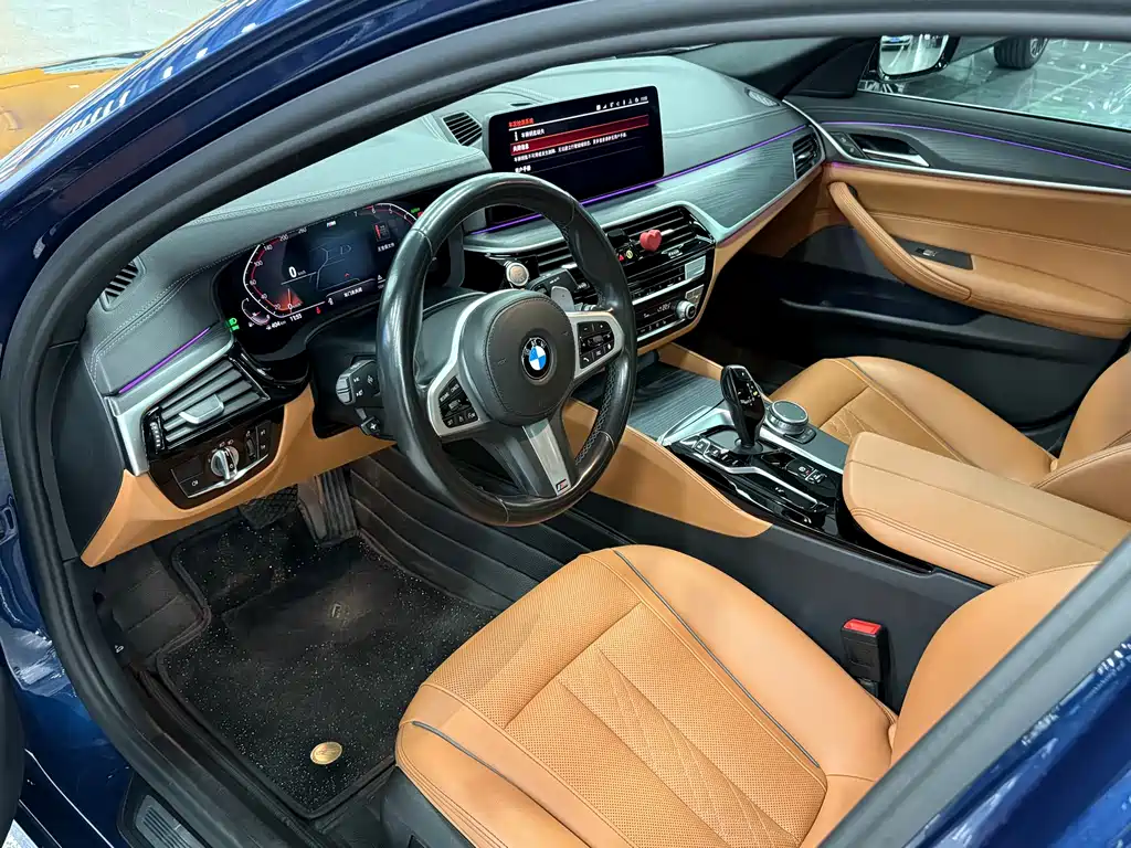 BMW 5 Series — фото 10