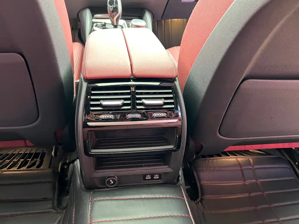 BMW 5 Series — фото 14