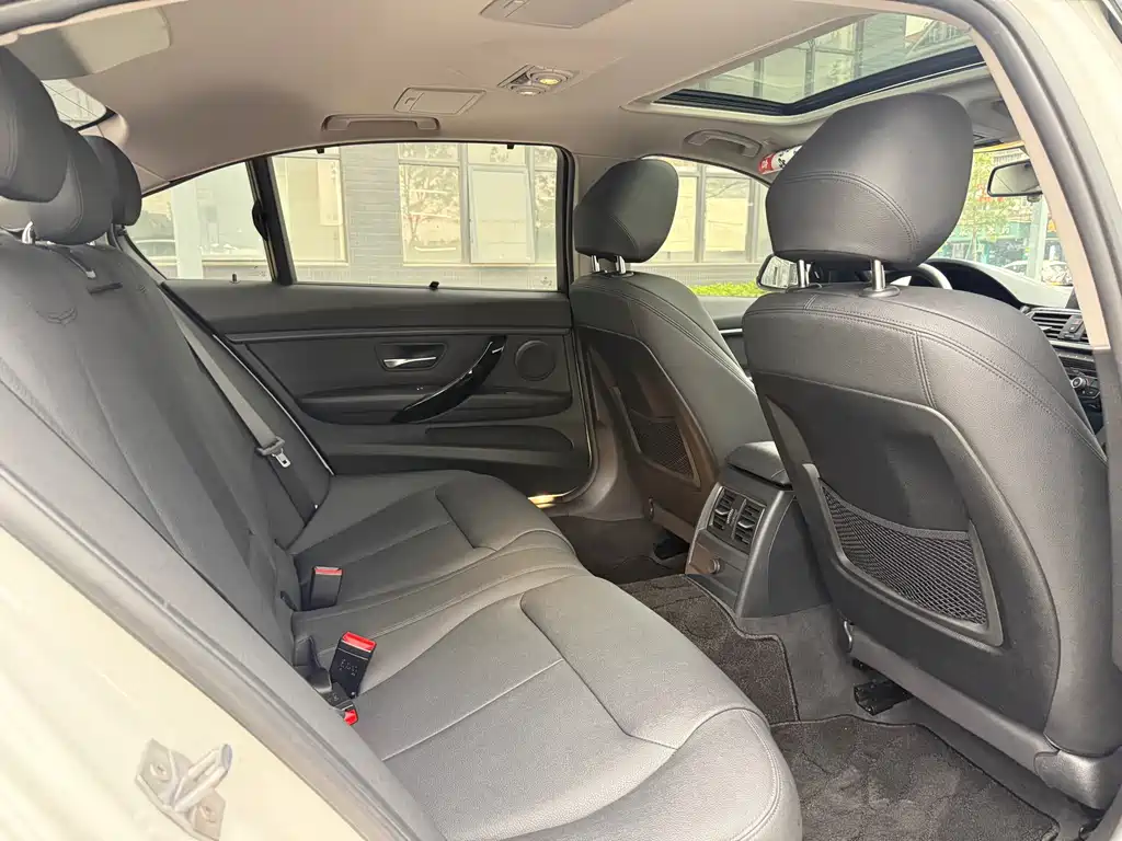 BMW 3 Series — фото 15