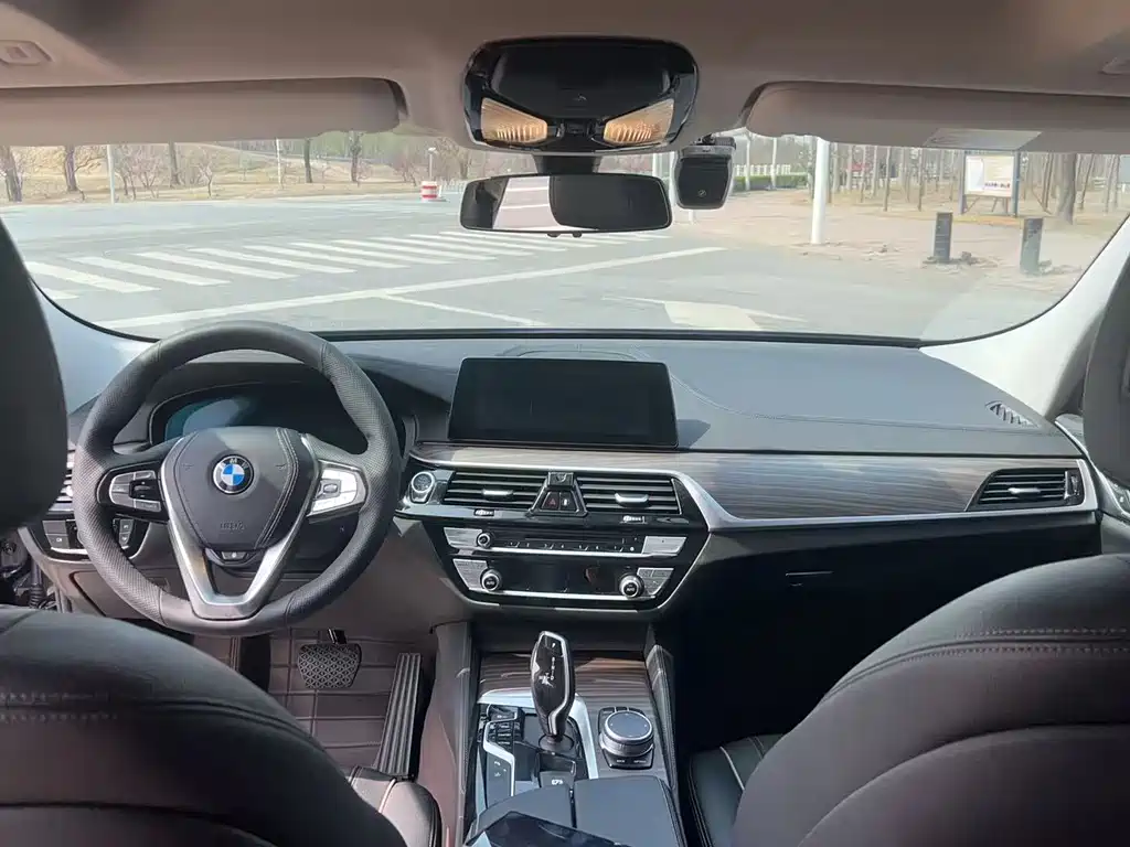 BMW 6 Series GT — фото 13