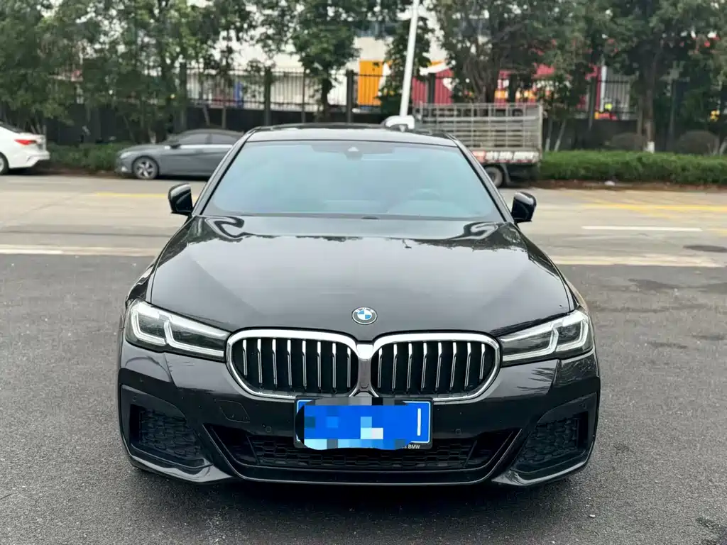 BMW 5 Series — фото 2