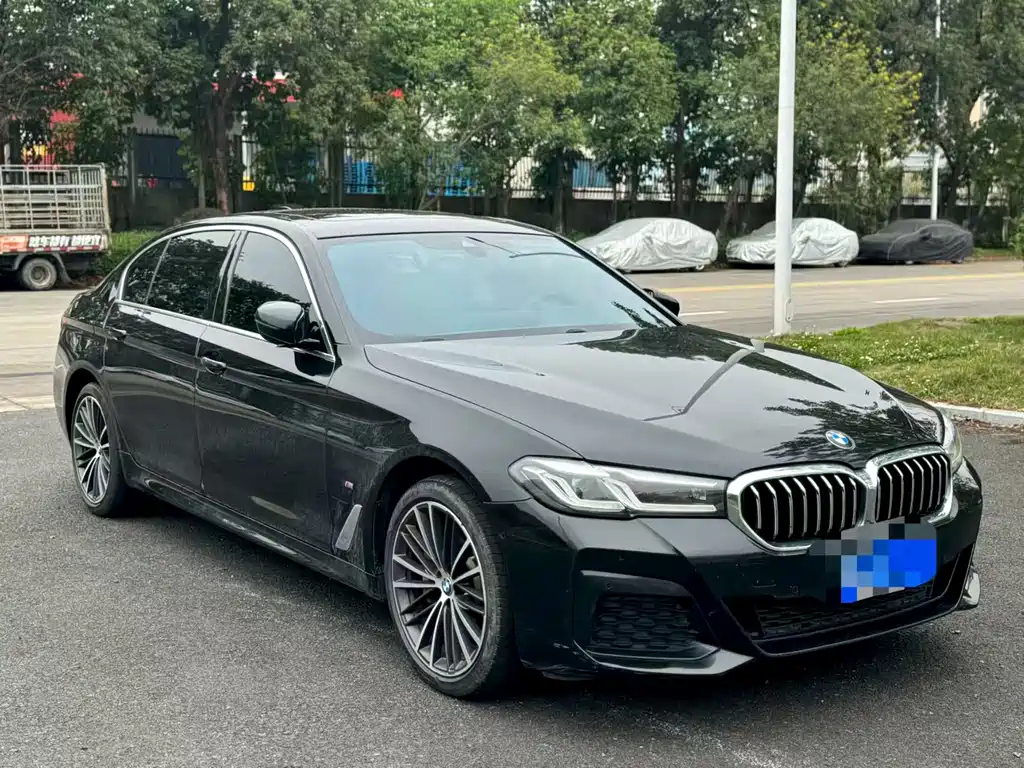 BMW 5 Series — фото 3