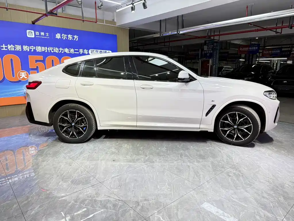 BMW X4 — фото 7