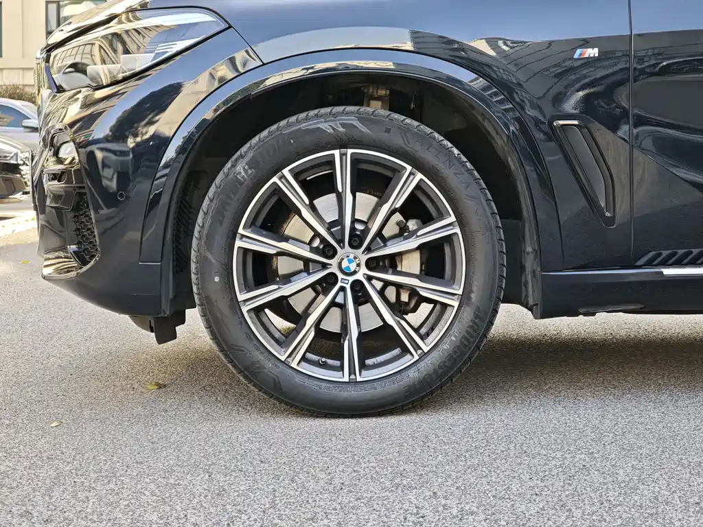 BMW X5 (Import) — фото 8
