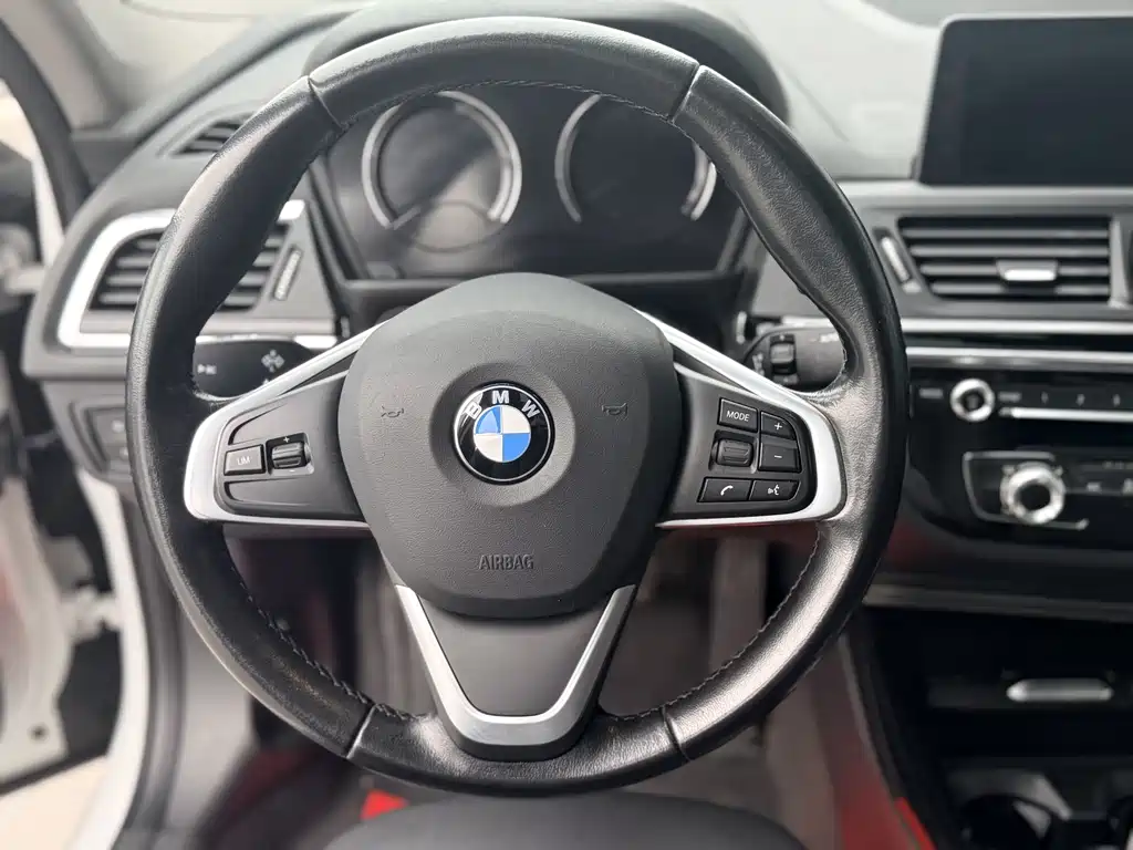 BMW 1 Series — фото 15