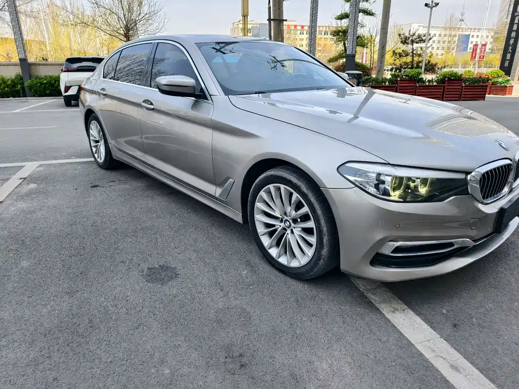 BMW 5 Series — фото 3
