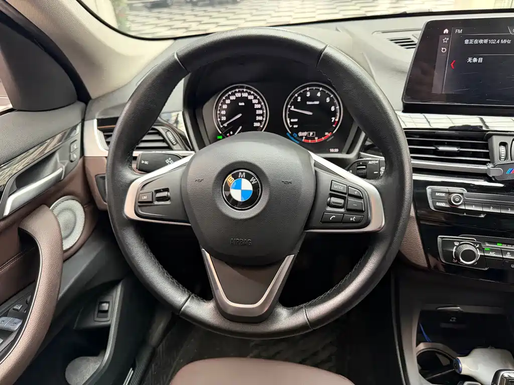BMW X1 — фото 14