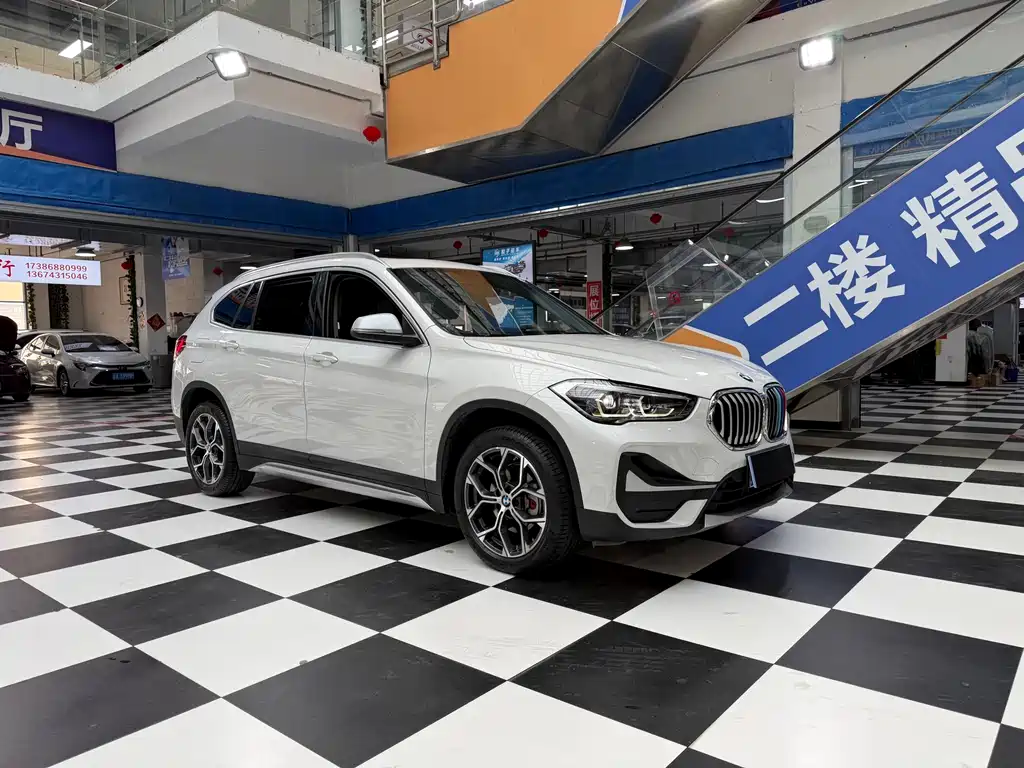 BMW X1 — фото 3