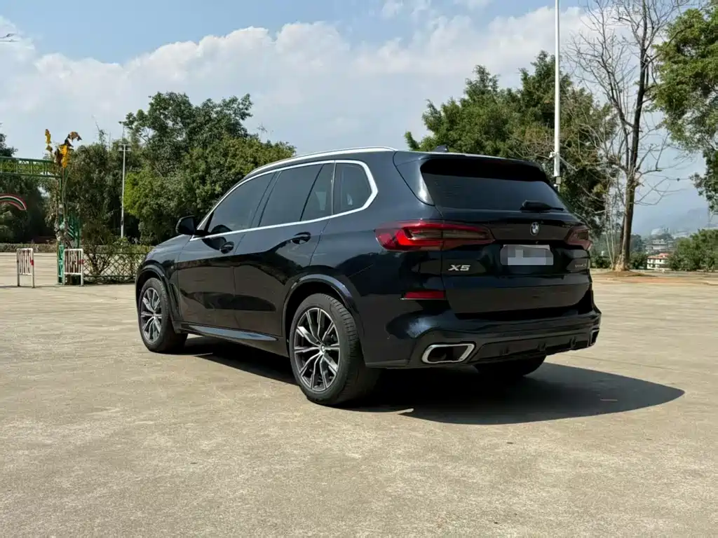 BMW X5 (Import) — фото 5