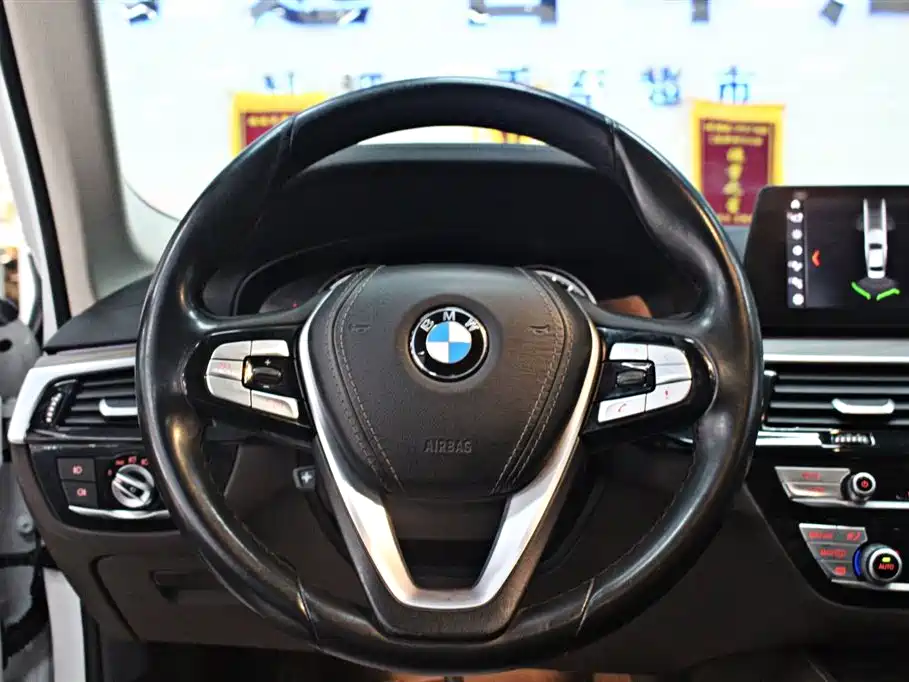 BMW 5 Series New Energy — фото 5