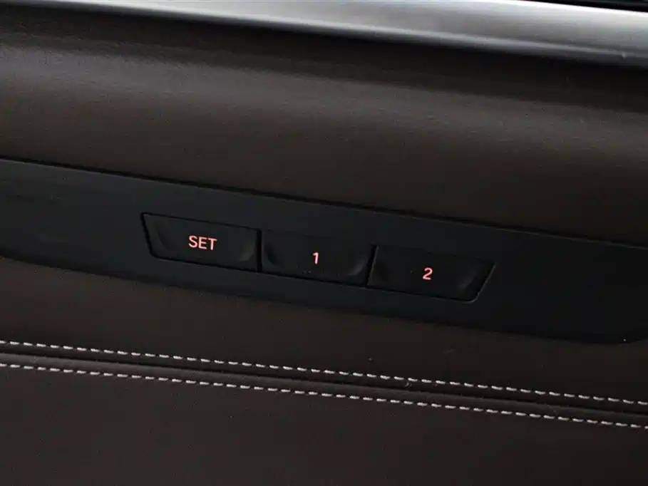 BMW 5 Series New Energy — фото 7