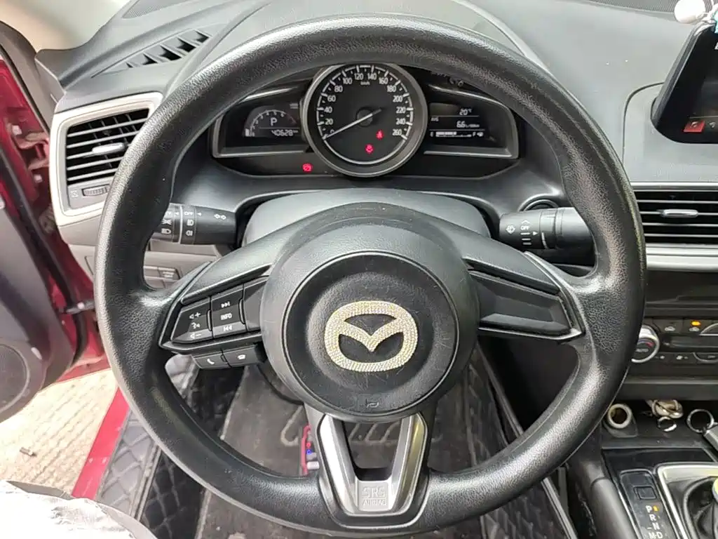 Mazda 3 Axela — фото 10