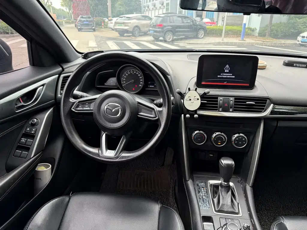 Mazda CX-4 — фото 9