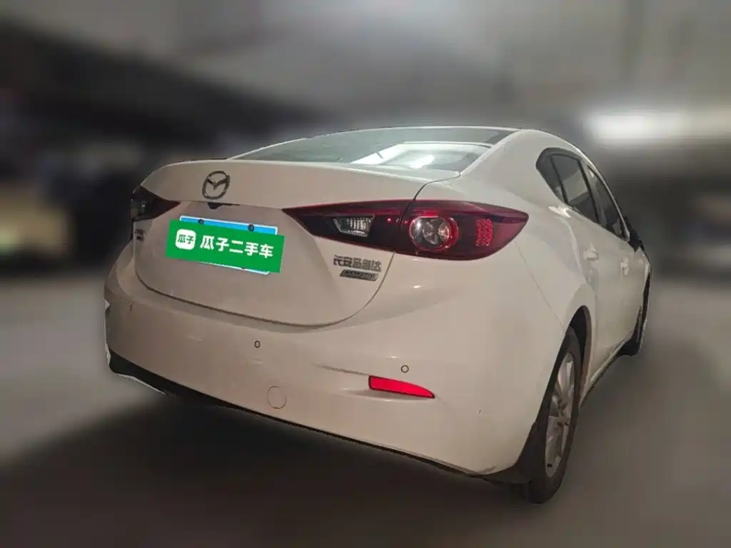 Mazda 3 Axela — фото 4
