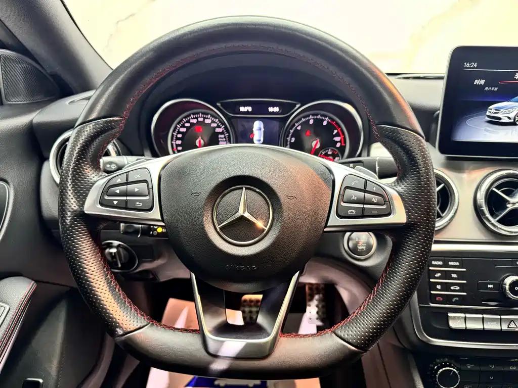 Mercedes-Benz CLA (Import) — фото 10