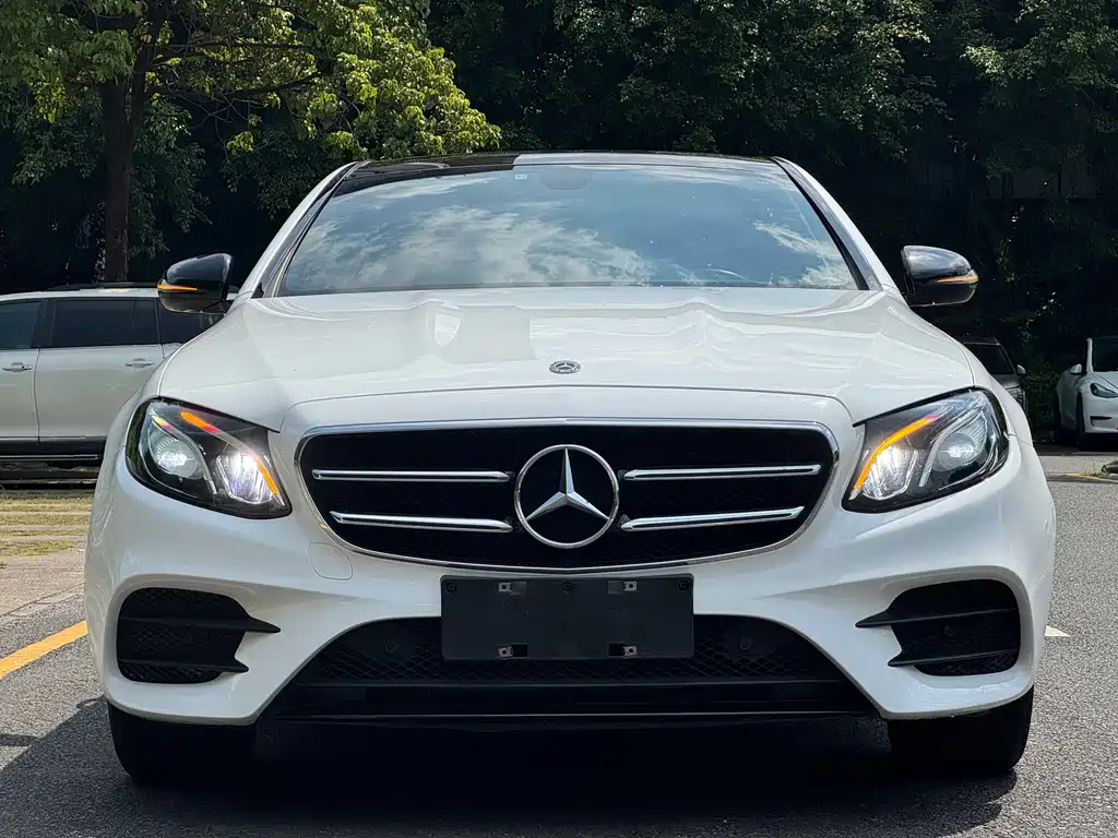 Mercedes-Benz E-Class (Import) — фото 2