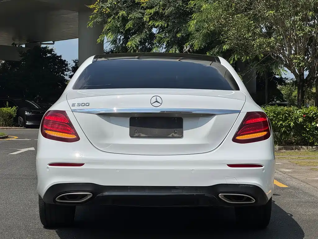 Mercedes-Benz E-Class (Import) — фото 7