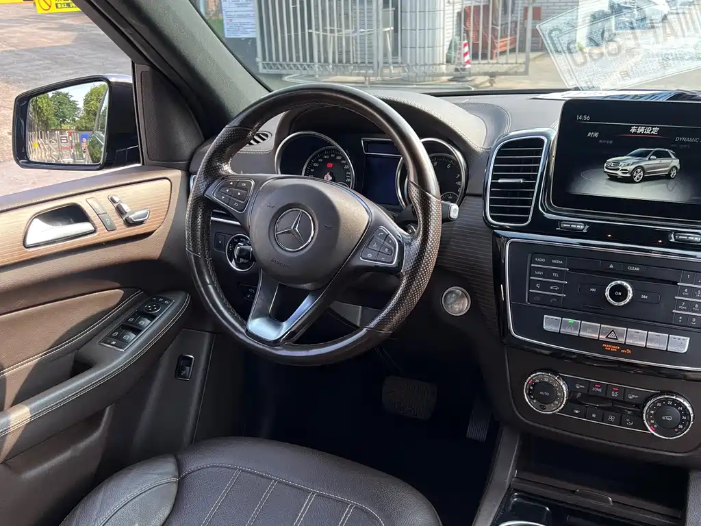 Mercedes-Benz GLE (Import) — фото 7