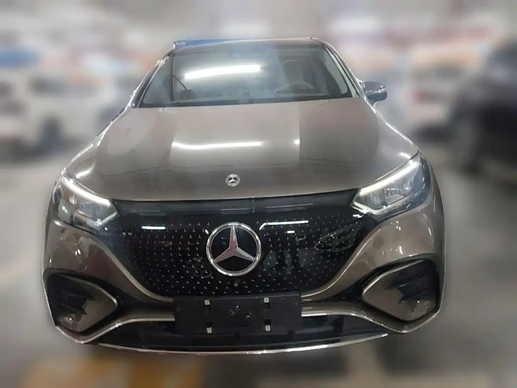 Mercedes-Benz EQE SUV — фото 4