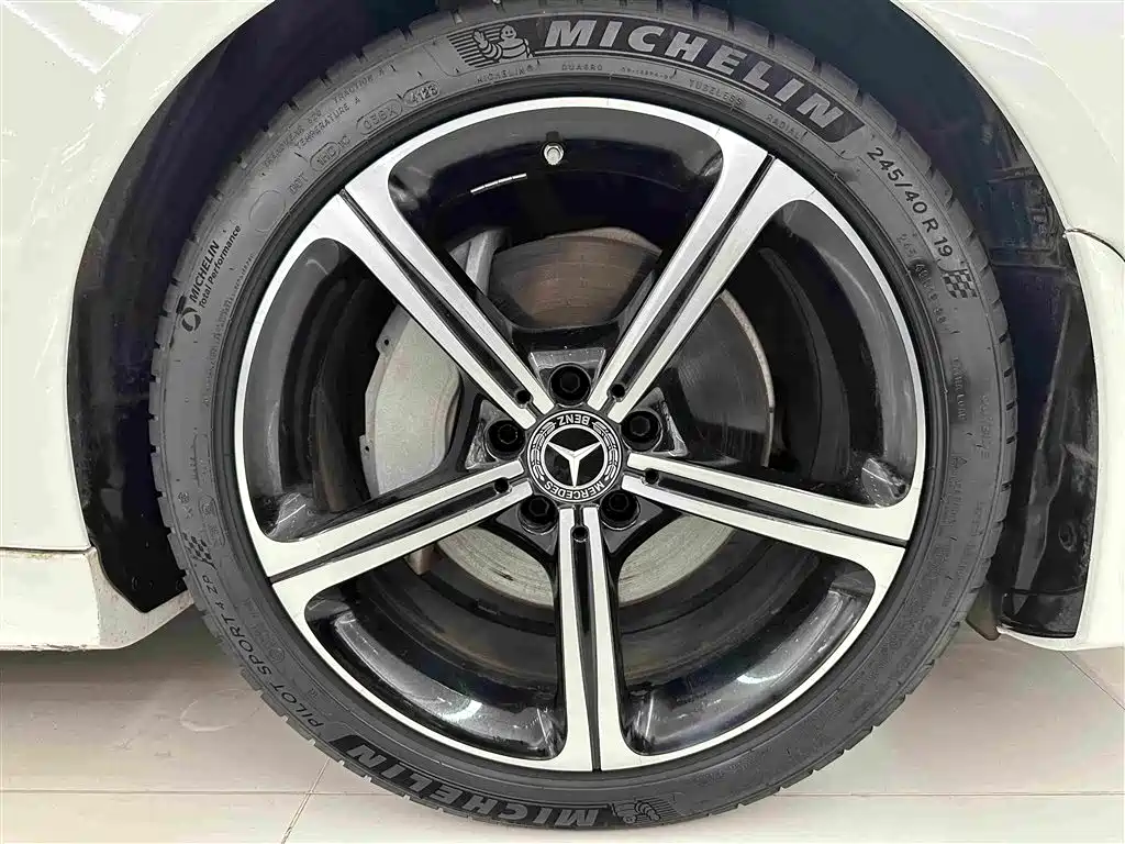 Mercedes-Benz CLS — фото 33