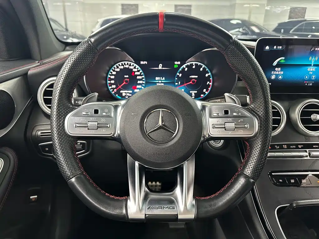 Mercedes-Benz GLC AMG — фото 17