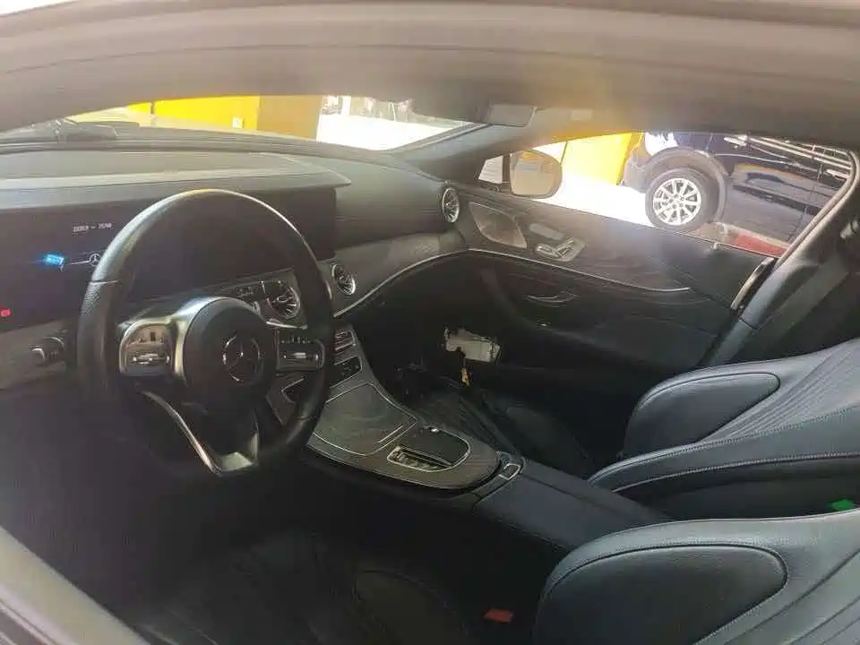 Mercedes-Benz CLS — фото 7
