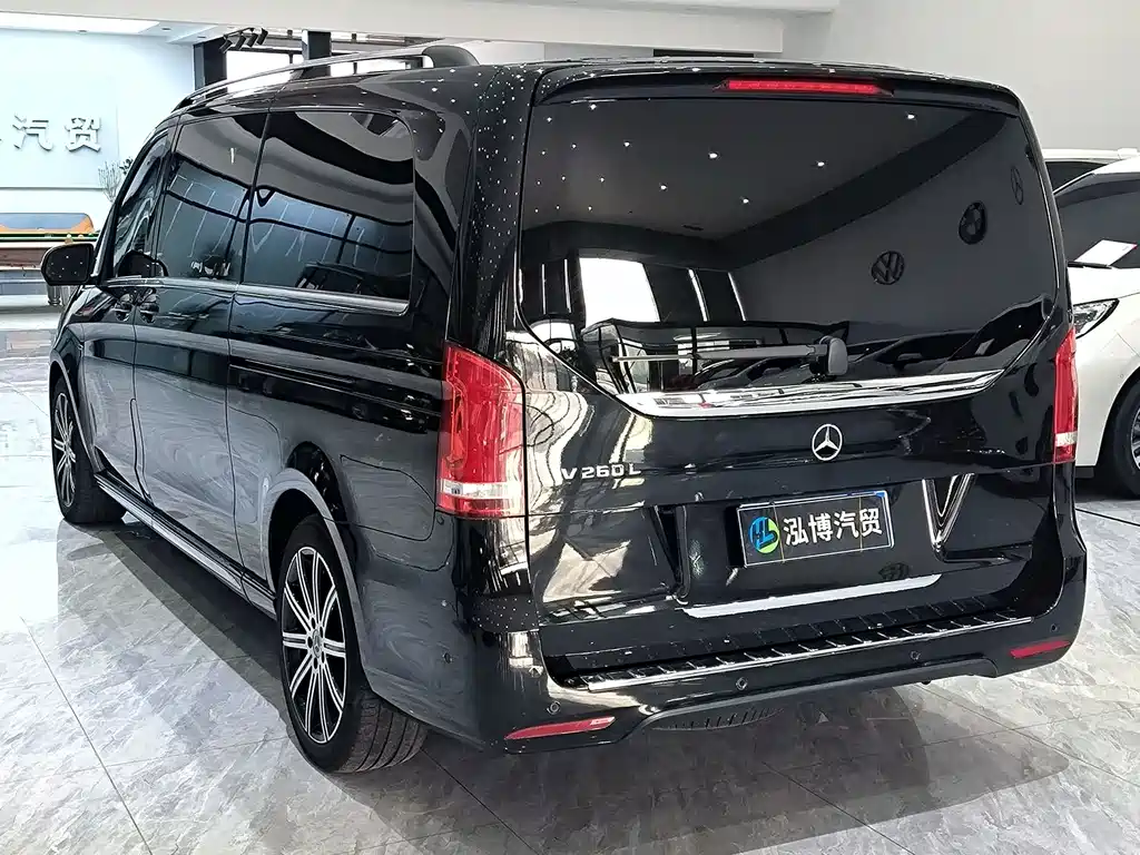 Mercedes-Benz V-Class — фото 14