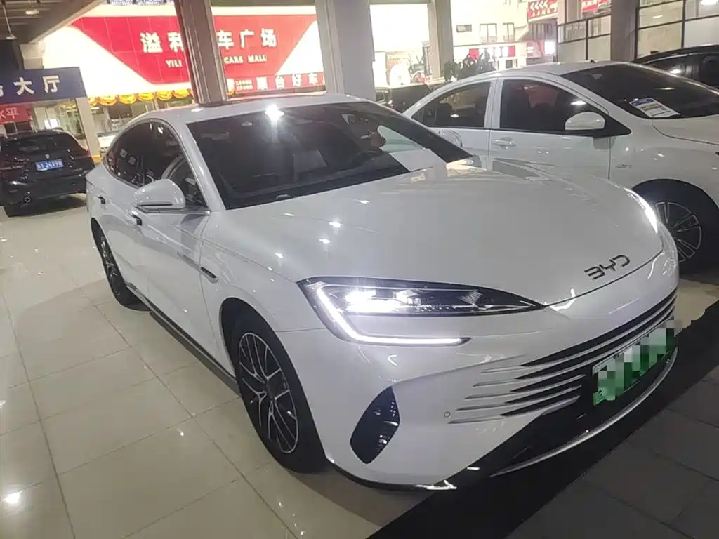 BYD Seal — фото 4