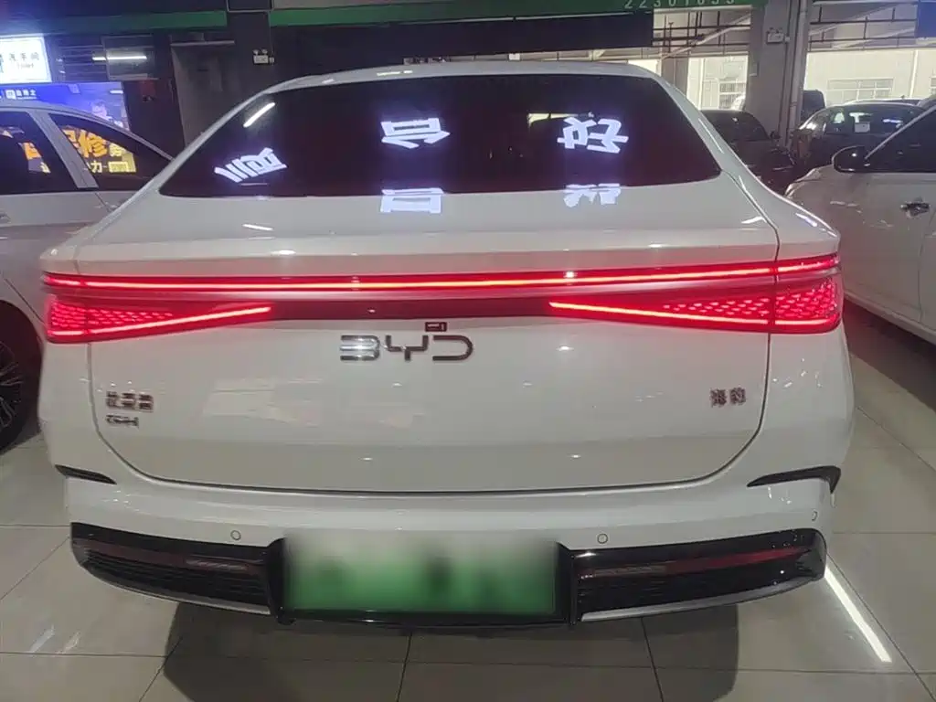 BYD Seal — фото 6