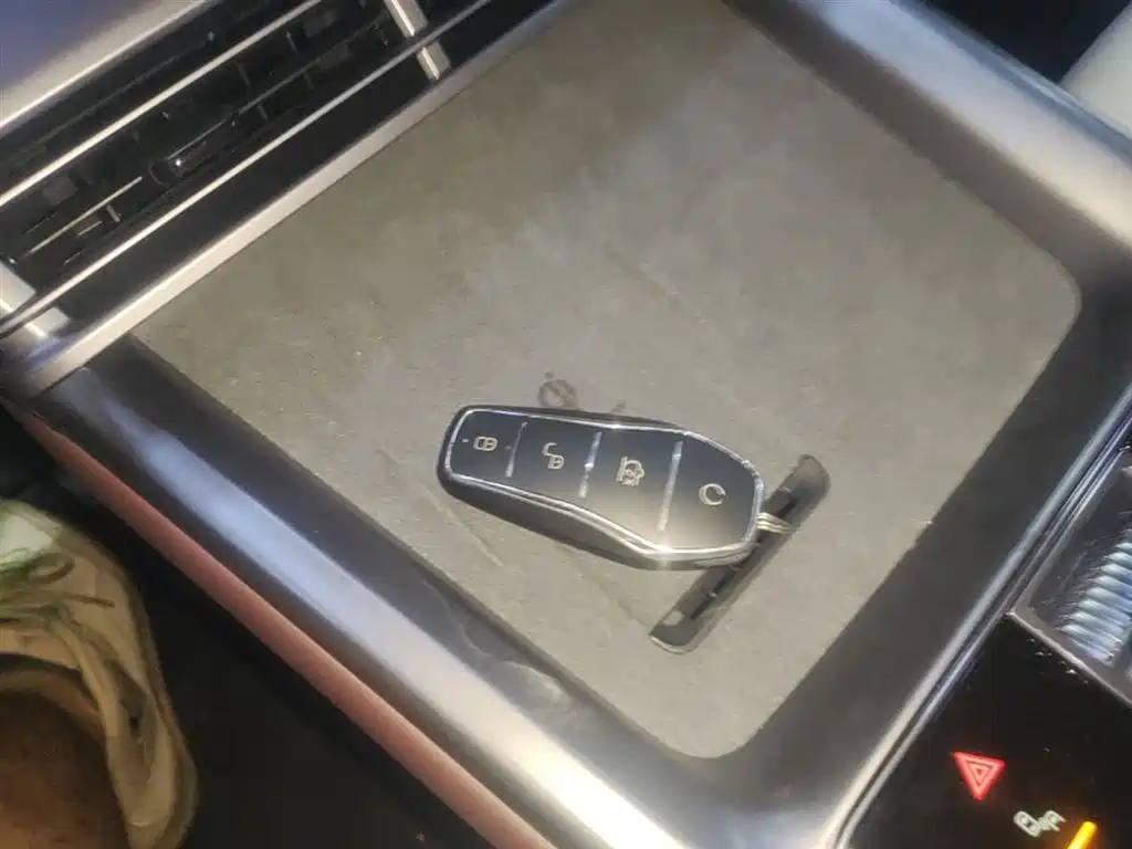 BYD Seal — фото 9