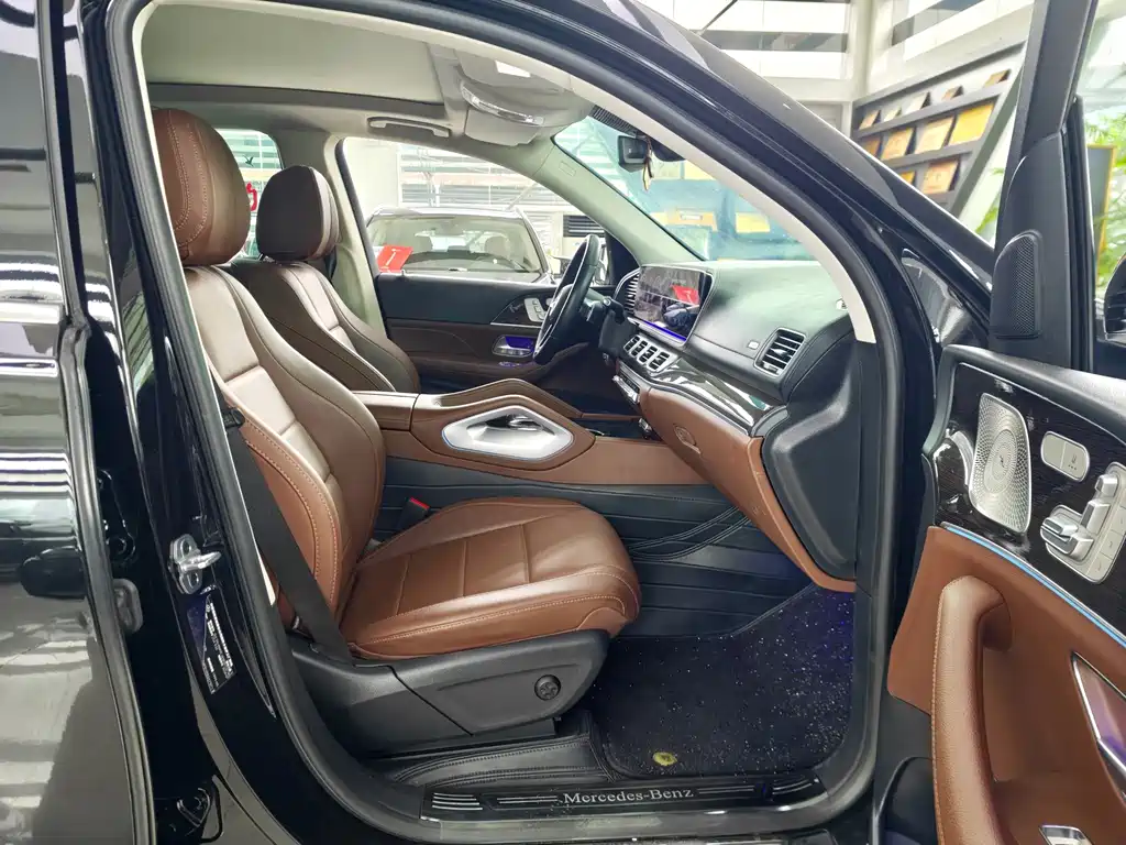 Mercedes-Benz GLE (Import) — фото 11