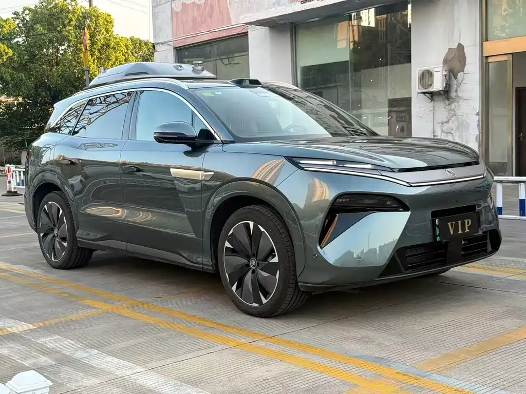BYD Tang L — фото 3