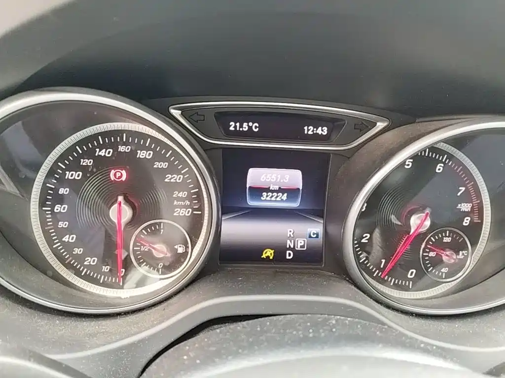 Mercedes-Benz GLA — фото 11